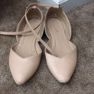 Strappy pointed to me flats
